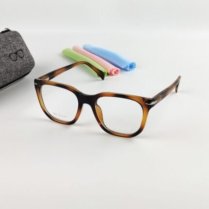 Eyeglass